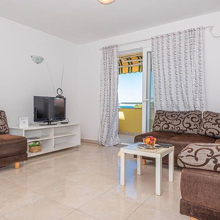 Apartment Milka 扎顿 外观 照片