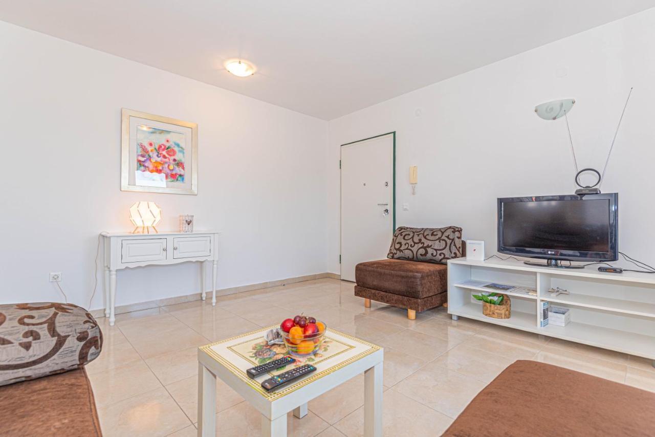Apartment Milka 扎顿 外观 照片