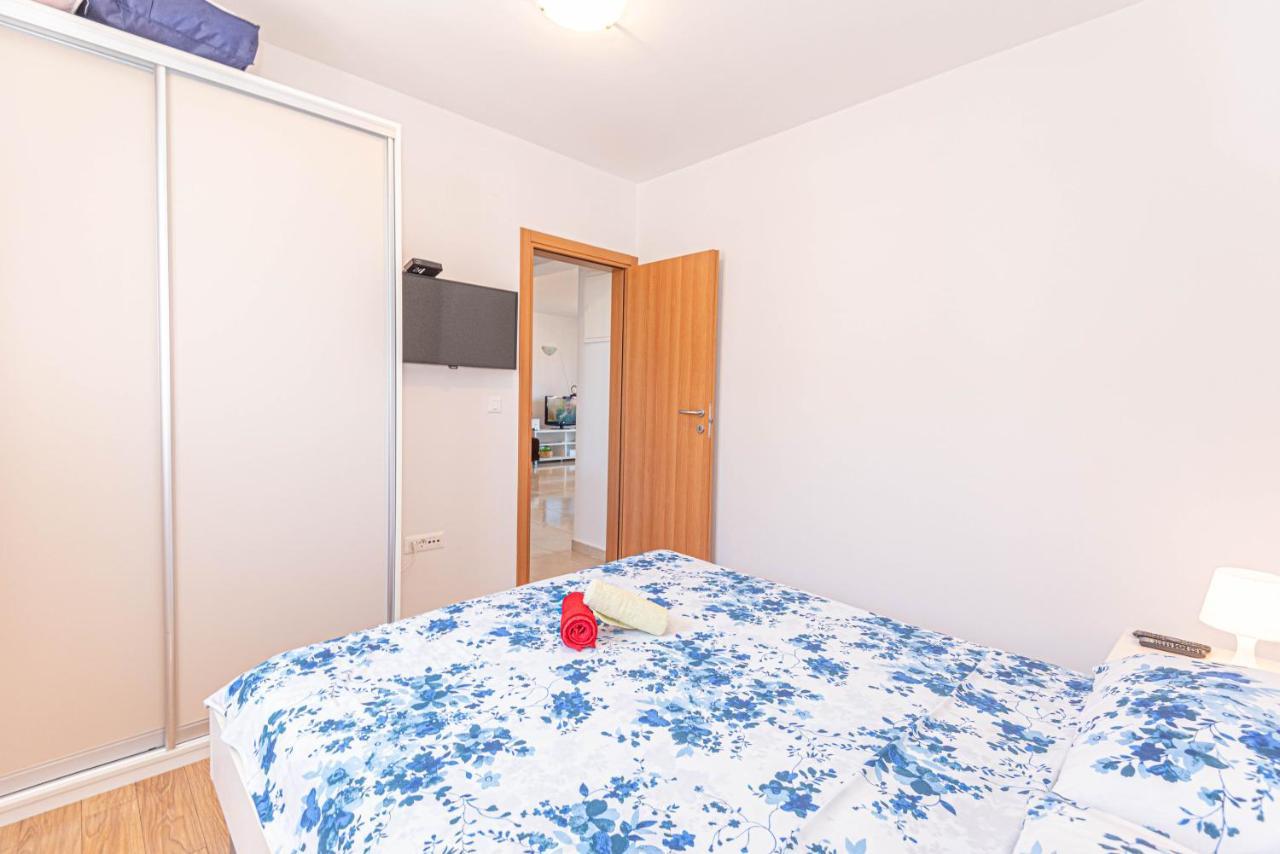 Apartment Milka 扎顿 外观 照片